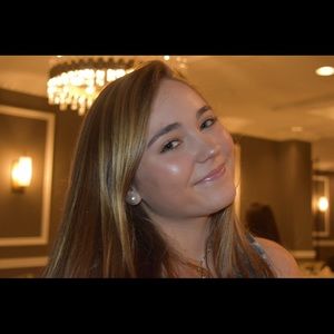 Meet your Posher, Nina